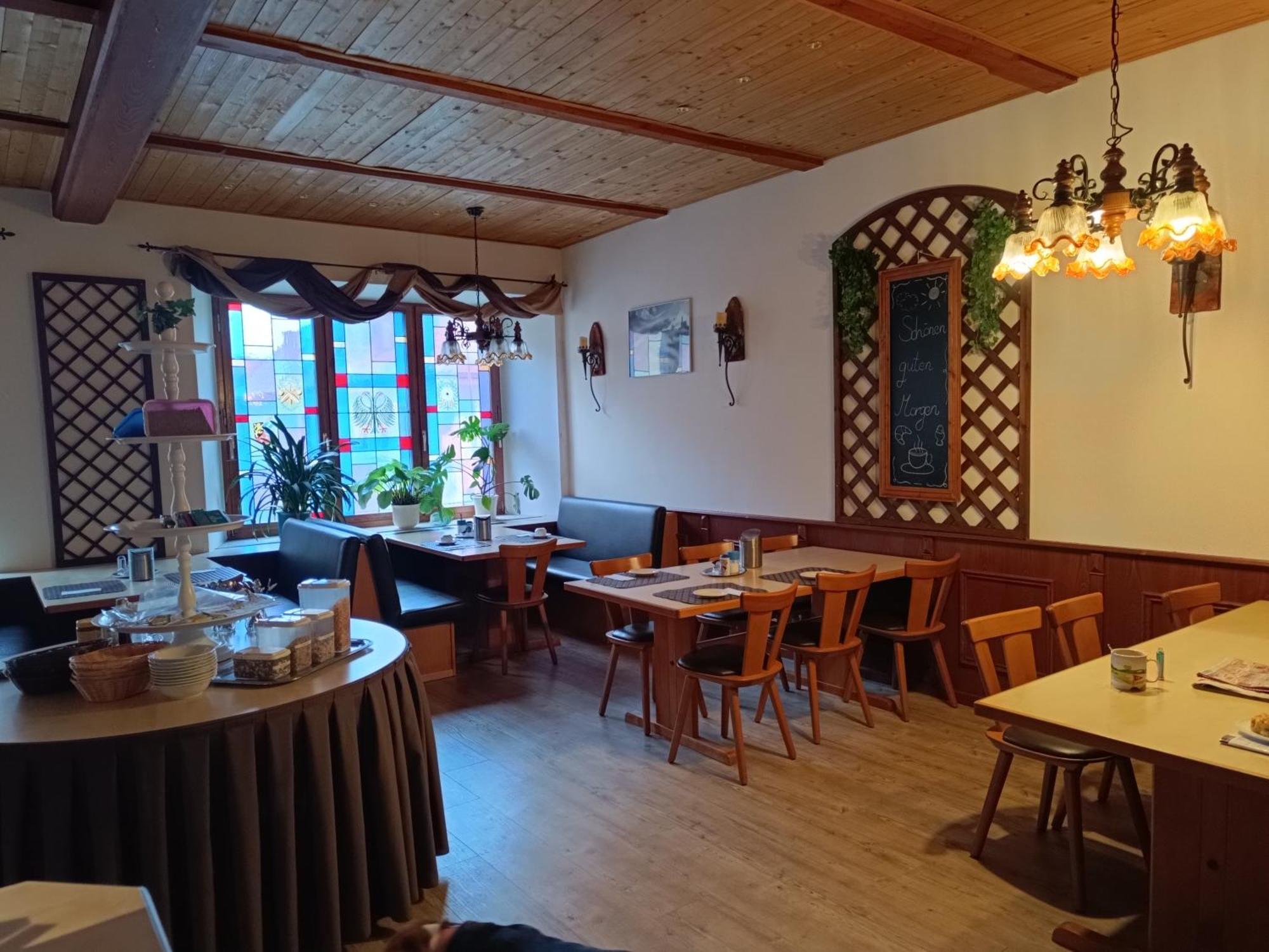 Hotel Pension Schwarzer Adler Наббург Экстерьер фото